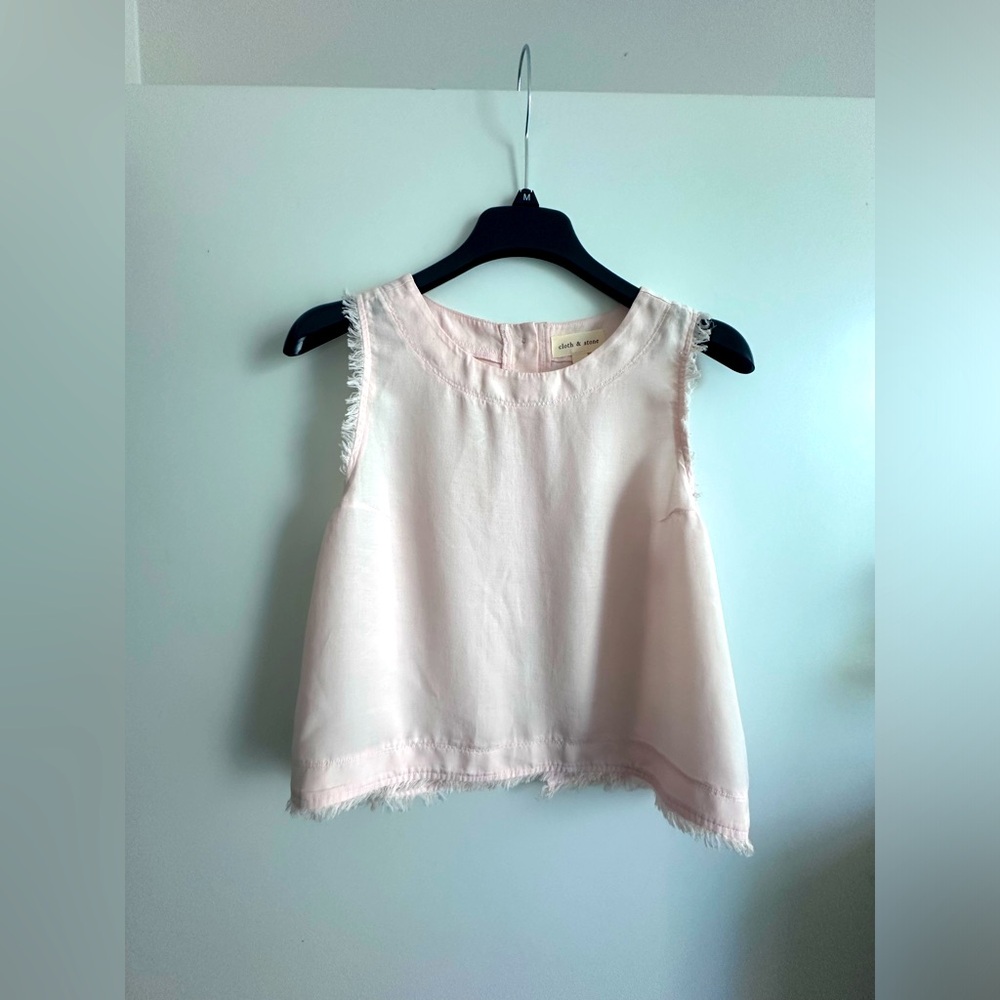 Crop top. Light pink. Size M